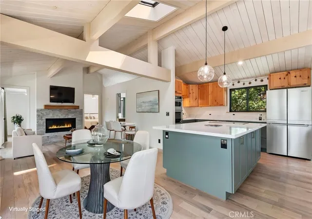 Photo 4 of Single family home for sale at 771 Silver Tip Dr, Big Bear Lake, CA 92315 | MLS# IG26108682 | Listing updated on 2026-09-15