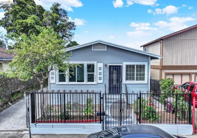 Photo 1 of Single family home for sale at 7317 Lockwood St, Oakland, CA 94621 | MLS# 41135727 | Listing updated on 2026-09-15