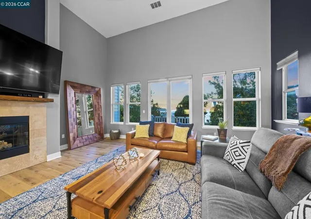 Photo 4 of Condo for sale at 228 1st Street, Benicia, CA 94510 | MLS# 41135755 | Listing updated on 2026-09-14