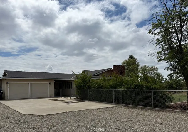 Photo 2 of Sale Pending at 24437 Rd 18 1/2, Chowchilla, CA 93610 | MLS# MC26114003 | Listing updated on 2026-09-14