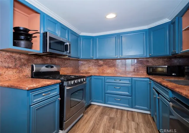Photo 4 of Townhouse for sale at 12 Hickock Ln, Carson, CA 90745 | MLS# OC26114200 | Listing updated on 2026-09-16