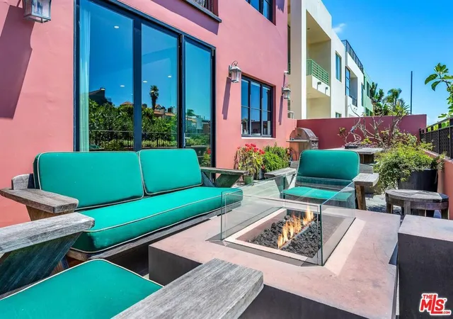 Photo 4 of Single family home for sale at 5205 Via Donte, Marina Del Rey, CA 90292 | MLS# 26838943 | Listing updated on 2026-09-14