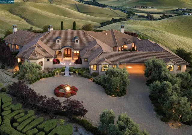 Photo 1 of Mansion for sale at 2020 Victorine Rd, Livermore, CA 94551 | MLS# 41136191 | Listing updated on 2026-09-14