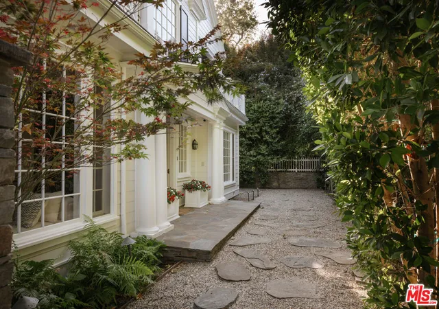 Photo 3 of Mansion for sale at 2435 Mandeville Cyn Rd, Los Angeles, CA 90049 | MLS# 26839515 | Listing updated on 2026-09-15