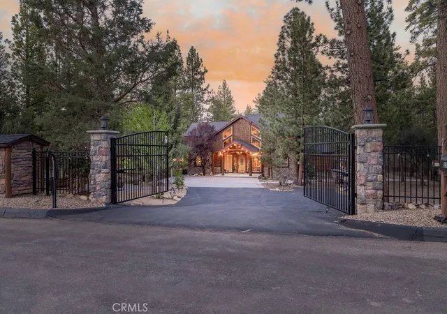 Photo 3 of Single family home for sale at 1520 Alderwood Ct, Big Bear City, CA 92314 | MLS# IG26115748 | Listing updated on 2026-09-14