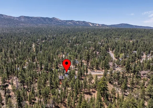 Photo 4 of Single family home for sale at 1520 Alderwood Ct, Big Bear City, CA 92314 | MLS# IG26115748 | Listing updated on 2026-09-14