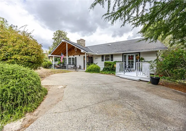 Photo 2 of Single family home for sale at 28977 Long Holw Ct N, Coarsegold, CA 93614 | MLS# FR26116402 | Listing updated on 2026-09-14