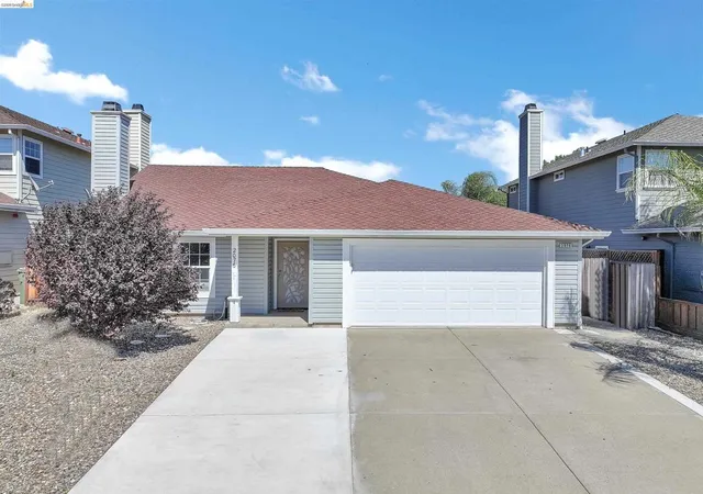 Photo 3 of Single family home for sale at 2076 Heartland Cir, Brentwood, CA 94513 | MLS# 41136431 | Listing updated on 2026-09-30