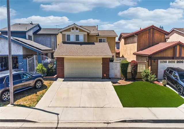 Single family home for sale at 814 E Sandpoint Ct, Carson, CA 90746 | MLS# DW26116629