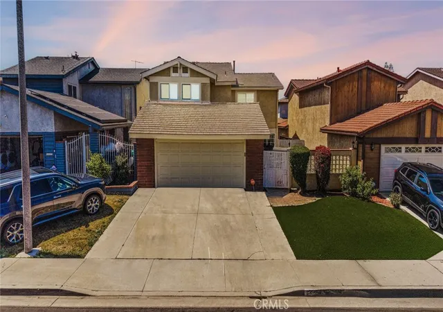 Photo 3 of Single family home for sale at 814 E Sandpoint Ct, Carson, CA 90746 | MLS# DW26116629 | Listing updated on 2026-09-15