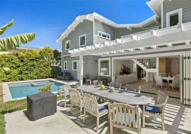 Photo 3 of Sale Pending at 3203 Tyrol Dr, Laguna Beach, CA 92651 | MLS# LG26116656 | Listing updated on 2026-09-15