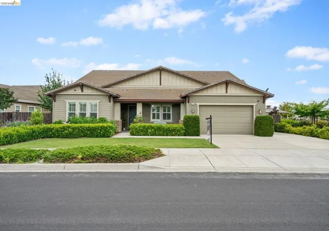 Photo 3 of Single family home for sale at 2683 Manresa Shore Ln, Oakley, CA 94561 | MLS# 41136483 | Listing updated on 2026-09-15