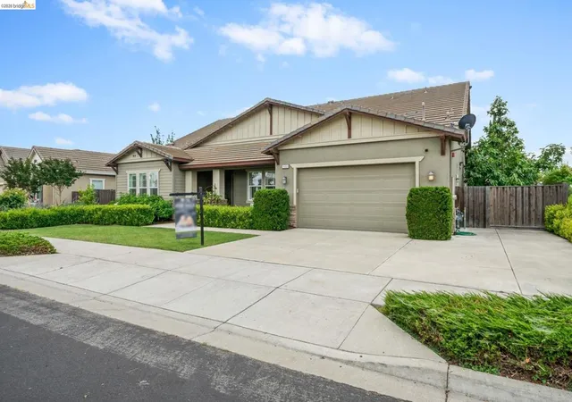 Photo 4 of Single family home for sale at 2683 Manresa Shore Ln, Oakley, CA 94561 | MLS# 41136483 | Listing updated on 2026-09-15