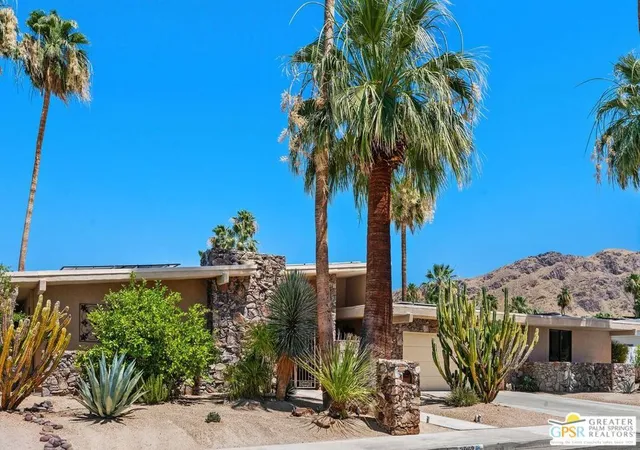 Photo 3 of Single family home for sale at 2062 S Chico Dr, Palm Springs, CA 92264 | MLS# 26840281PS | Listing updated on 2026-09-14