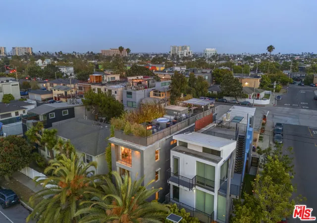Photo 3 of Single family home for sale at 406 Grand Blvd, Venice, CA 90291 | MLS# 26830087 | Listing updated on 2026-09-16
