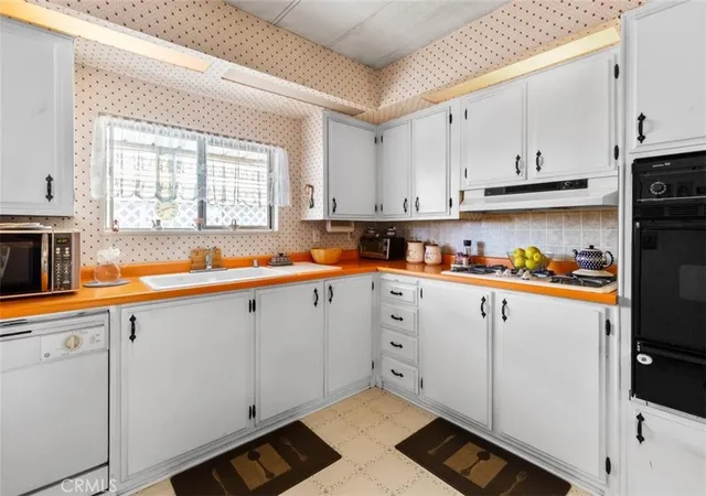 Photo 3 of Manufactured home for sale at 300 N Rampart St #42, Orange, CA 92868 | MLS# IG26112714 | Listing updated on 2026-09-15