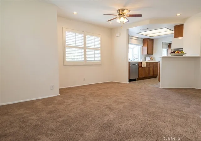 Listing Photo 5 - Condo for sale in building located at 40 Hollyhock, Aliso Viejo, CA 92656