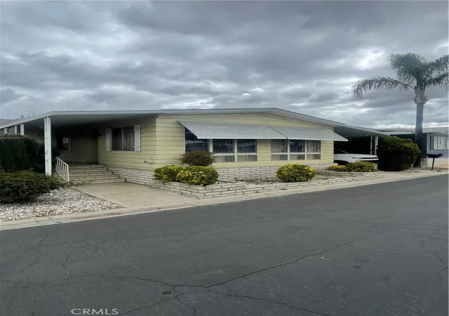 Photo 2 of Manufactured home for sale at 2230 Lake Park Dr #131, San Jacinto, CA 92583 | MLS# OC26119984 | Listing updated on 2026-09-15
