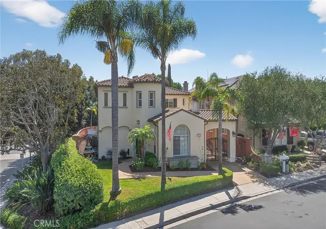 Photo 2 of Single family home for sale at 100 Via Monte Picayo, San Clemente, CA 92673 | MLS# PW26120239 | Listing updated on 2026-10-07