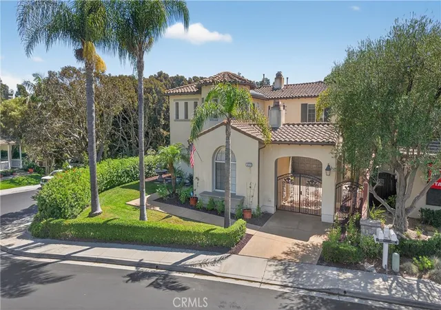 Photo 3 of Single family home for sale at 100 Via Monte Picayo, San Clemente, CA 92673 | MLS# PW26120239 | Listing updated on 2026-10-07