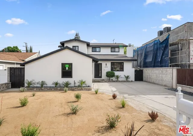 Photo 3 of Sale Pending at 22642 Berdon St, Woodland Hills, CA 91367 | MLS# 26843215 | Listing updated on 2026-09-14