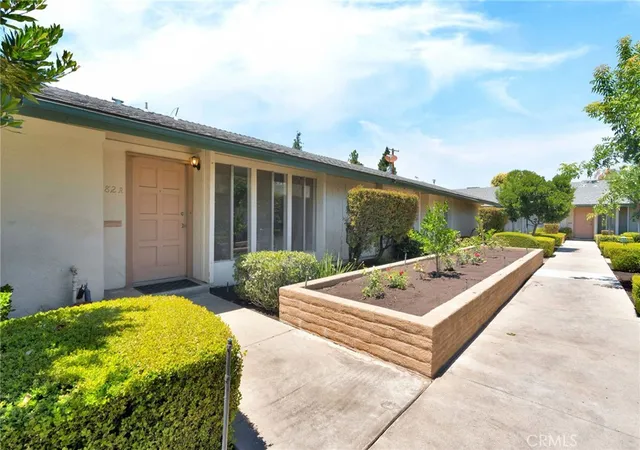 Photo 1 of Condo for sale at 182 W Barstow Ave #A, Fresno, CA 93704 | MLS# FR26121353 | Listing updated on 2026-09-14