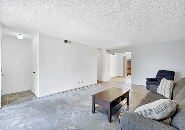 Photo 3 of Condo for sale at 182 W Barstow Ave #A, Fresno, CA 93704 | MLS# FR26121353 | Listing updated on 2026-09-14