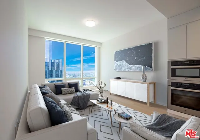 Photo 4 of Condo for sale at 877 Francisco St #2210, Los Angeles, CA 90017 | MLS# 26843701 | Listing updated on 2026-09-15