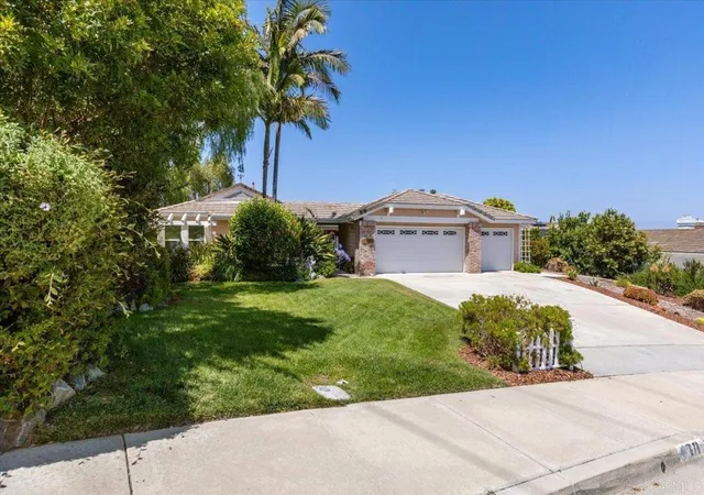Photo 3 of Single family home for sale at 878 Rivertree Dr, Oceanside, CA 92058 | MLS# NDP2605486 | Listing updated on 2026-09-16