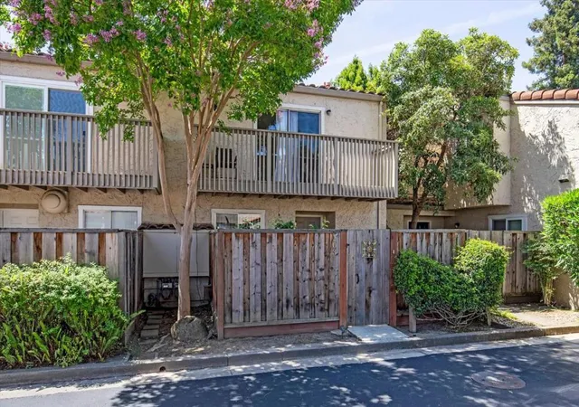 Photo 2 of Townhouse for sale at 103 Mission Dr, East Palo Alto, CA 94303 | MLS# ML82050238 | Listing updated on 2026-09-14