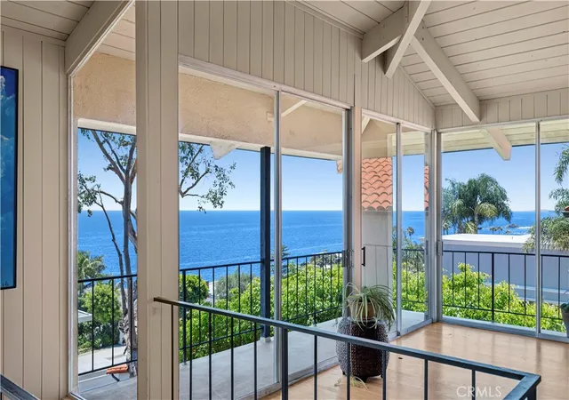Photo 3 of Single family home for sale at 31381 Monterey St, Laguna Beach, CA 92651 | MLS# LG26122814 | Listing updated on 2026-10-06