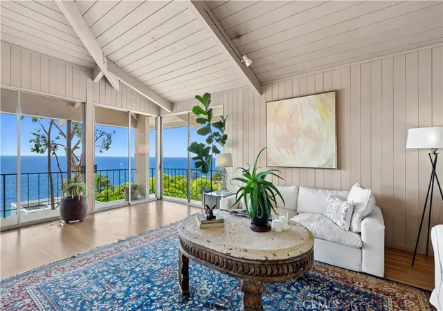 Photo 3 of Single family home for sale at 31381 Monterey St, Laguna Beach, CA 92651 | MLS# LG26122814 | Listing updated on 2026-10-06