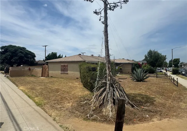 Photo 3 of Sale Pending at 101 W Los Angeles, Montebello, CA 90640 | MLS# CV26124930 | Listing updated on 2026-09-15