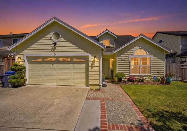 Photo 2 of Single family home for sale at 1774 Declaration St, Salinas, CA 93906 | MLS# ML82050247 | Listing updated on 2026-09-15