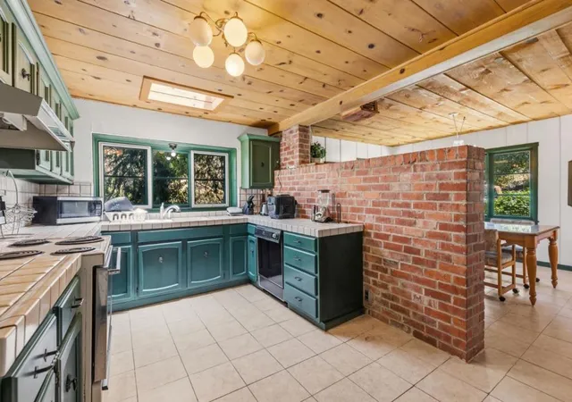 Photo 3 of Single family home for sale at 16219 Highland Dr, San Jose, CA 95127 | MLS# ML82050261 | Listing updated on 2026-09-15