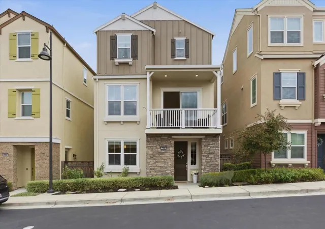 Photo 4 of Single family home for sale at 7168 Carneros Ln, Dublin, CA 94568 | MLS# ML82050269 | Listing updated on 2026-09-15