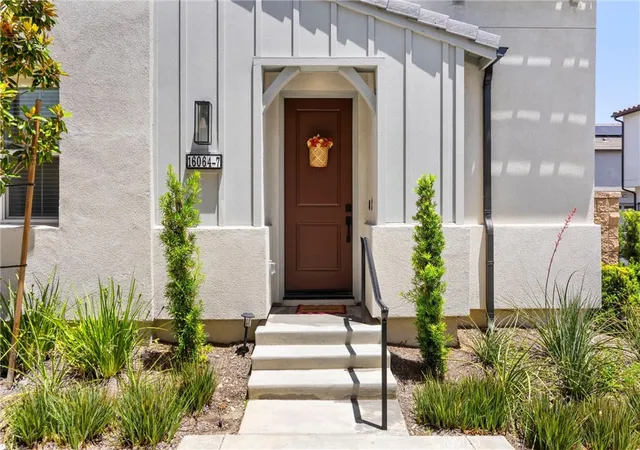 Photo 2 of Condo for sale at 16064 Jamie Ln #7, Fontana, CA 92336 | MLS# TR26125016 | Listing updated on 2026-09-15