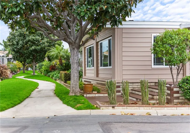 Photo 3 of Sale Pending at 215 Lakepark, Placentia, CA 92870 | MLS# OC26125435 | Listing updated on 2026-09-15