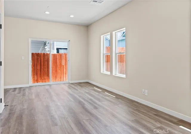Listing Photo 5 - Condo for sale in building located at 8391 Amapoa, Atascadero, CA 93422
