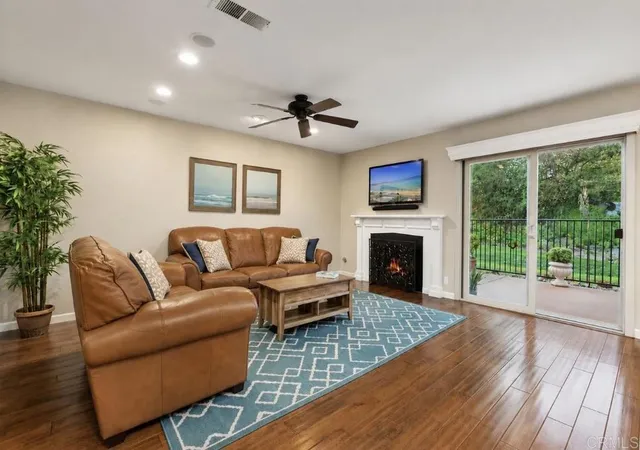 Photo 4 of Townhouse for sale at 3112 Avenida Olmeda, Carlsbad, CA 92009 | MLS# NDP2605605 | Listing updated on 2026-09-14