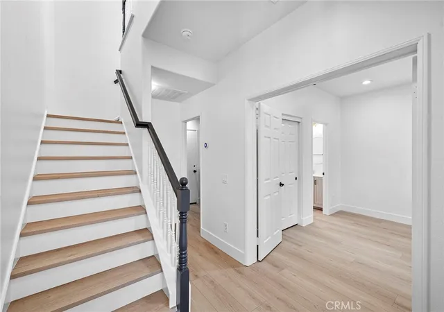 Listing Photo 5 - Condo for sale in building located at 27 Rinehart, Ladera Ranch, CA 92694