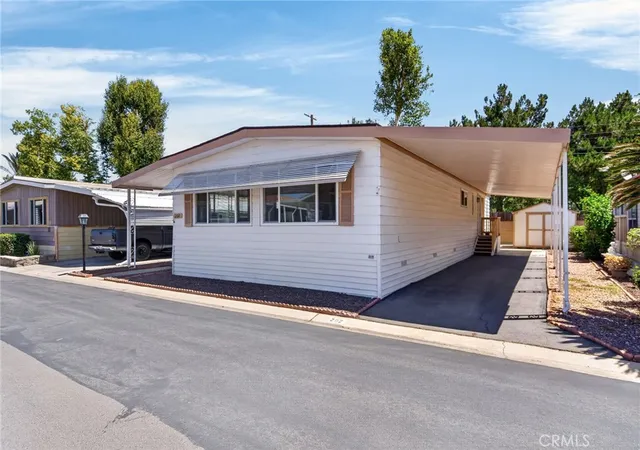 Photo 2 of Manufactured home for sale at 4000 Pierce #202, Riverside, CA 92505 | MLS# IV26128134 | Listing updated on 2026-09-14