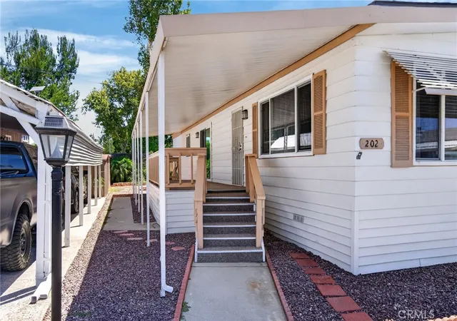 Photo 3 of Manufactured home for sale at 4000 Pierce #202, Riverside, CA 92505 | MLS# IV26128134 | Listing updated on 2026-09-14