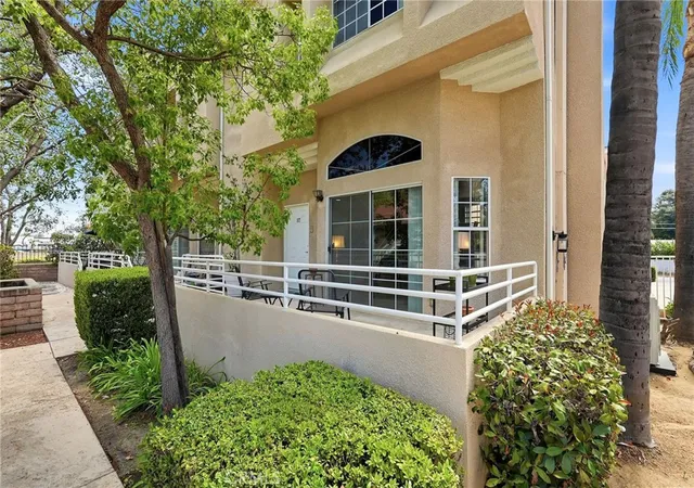 Photo 4 of Townhouse for sale at 7109 Farralone #117, Canoga Park, CA 91303 | MLS# SR26129893 | Listing updated on 2026-09-15