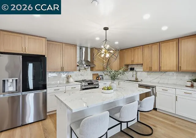 Photo 4 of Sale Pending at 5363 Sonoma Dr, Pleasanton, CA 94566 | MLS# 41138378 | Listing updated on 2026-09-15