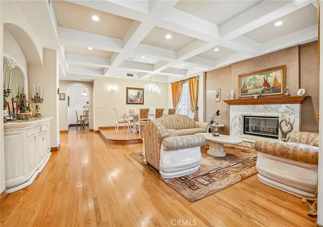Photo 4 of Single family home for sale at 1948 N Catalina St, Los Angeles, CA 90027 | MLS# SR26127902 | Listing updated on 2026-09-14