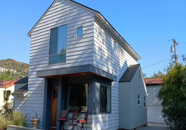 Photo 2 of Single family home for sale at 1742 El Rito, Glendale, CA 91208 | MLS# GD26131110 | Listing updated on 2026-09-24