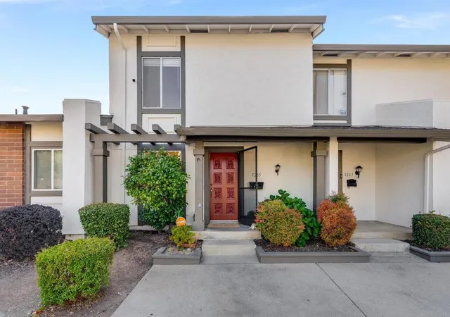 Photo 2 of Sale Pending at 1265 Riesling Ter, Sunnyvale, CA 94087 | MLS# ML82051321 | Listing updated on 2026-09-15
