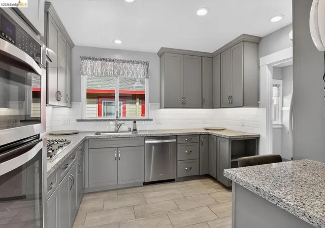 Photo 2 of Single family home for sale at 310 Melven, San Leandro, CA 94577 | MLS# 41138671 | Listing updated on 2026-09-15