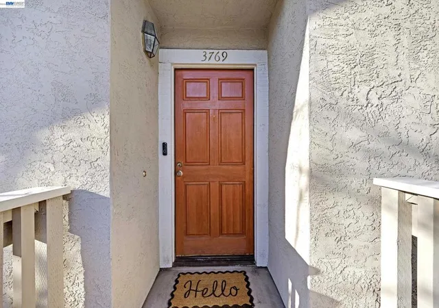 Photo 4 of Sale Pending at 3769 Crow Cyn Rd, San Ramon, CA 94582 | MLS# 41138738 | Listing updated on 2026-10-03